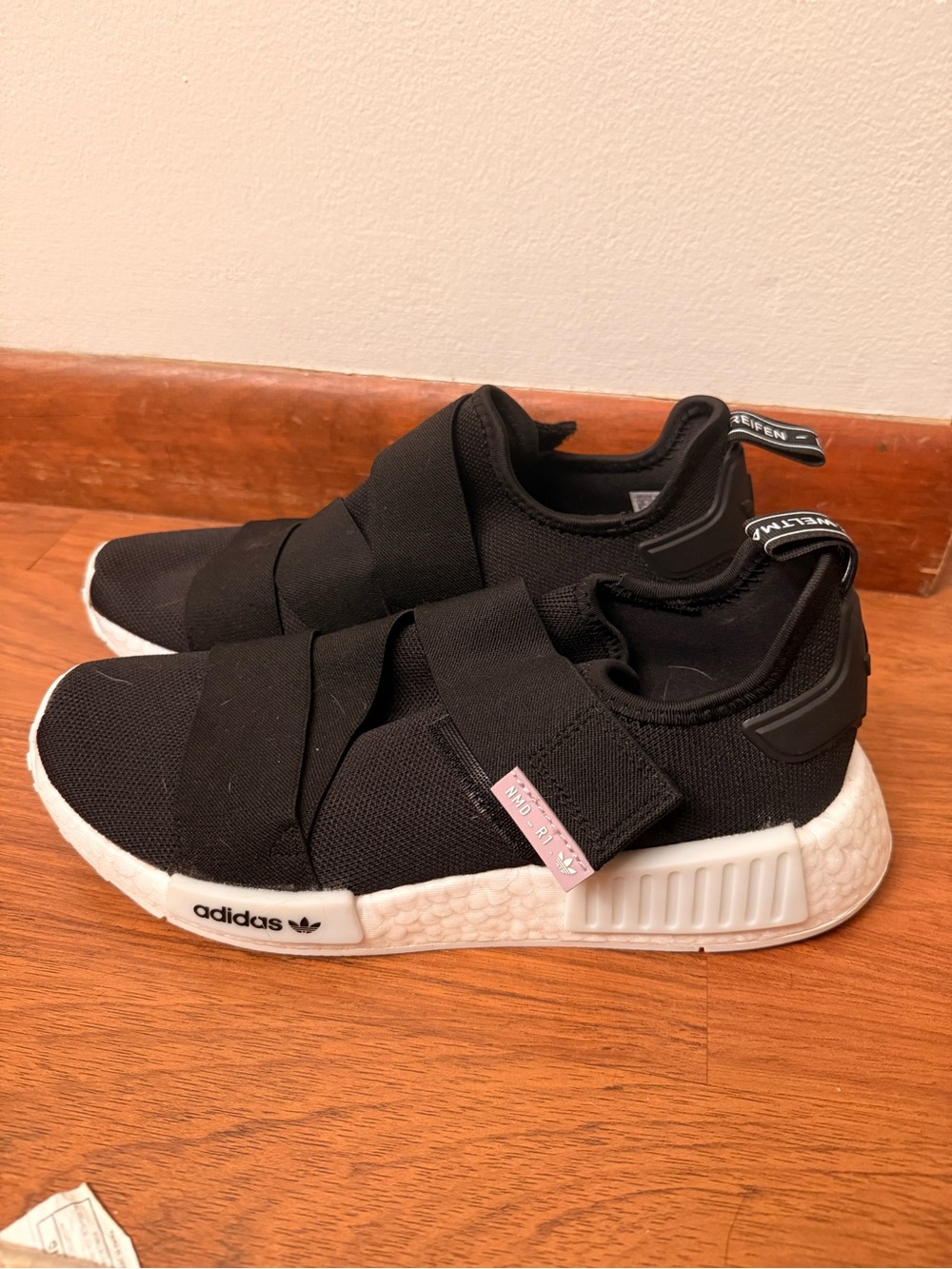 ADIDAS NMD-R1